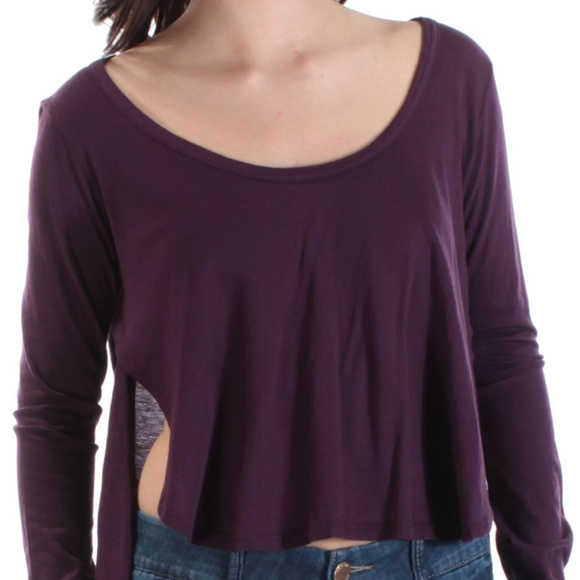 Chelsea Sky Asymmetrical Hi-Lo Crop Top - Picture 2 of 4